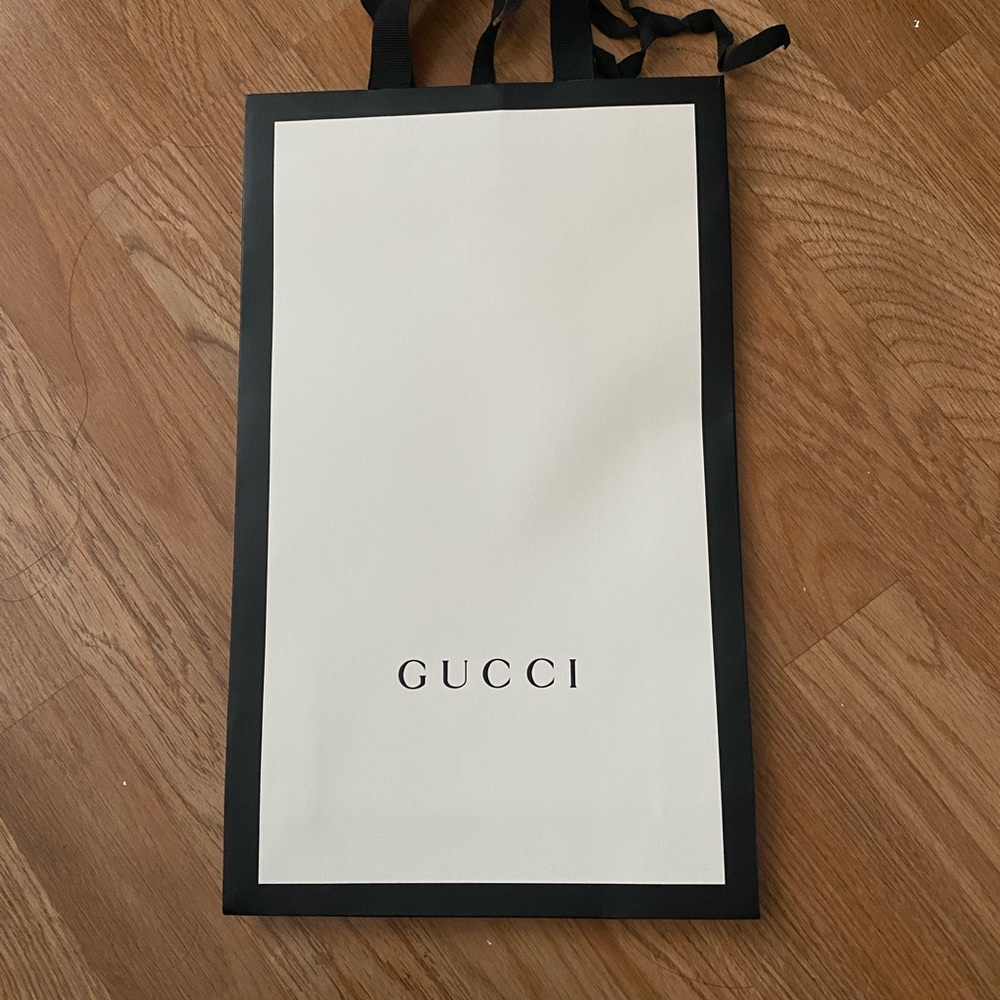 Gucci shopping bag